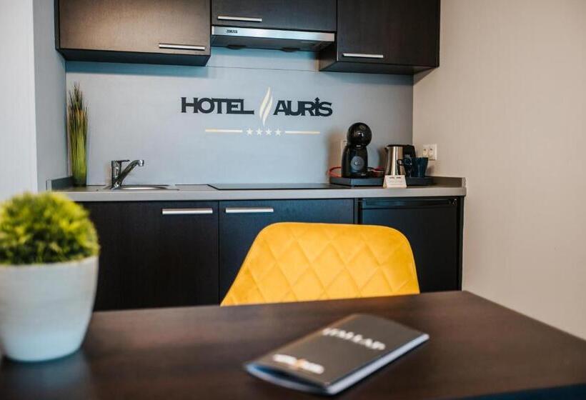 חדר סופריור, Auris