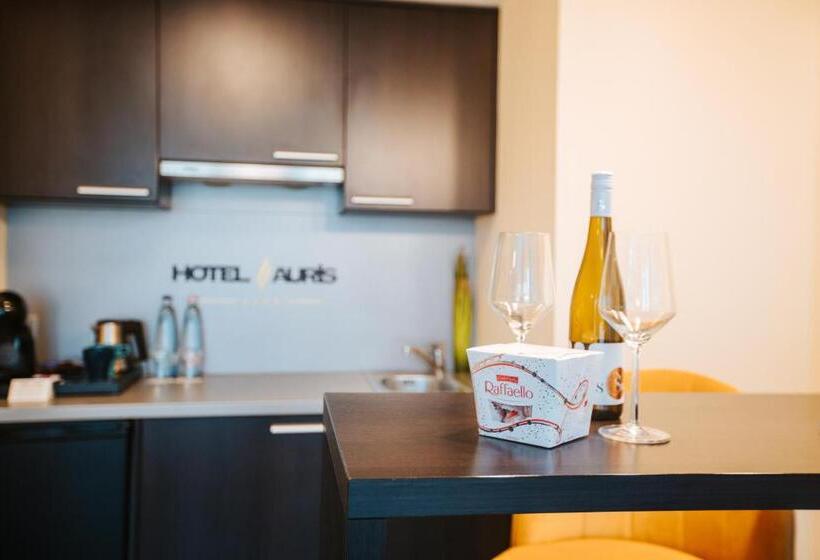 סוויטה דלוקס, Auris