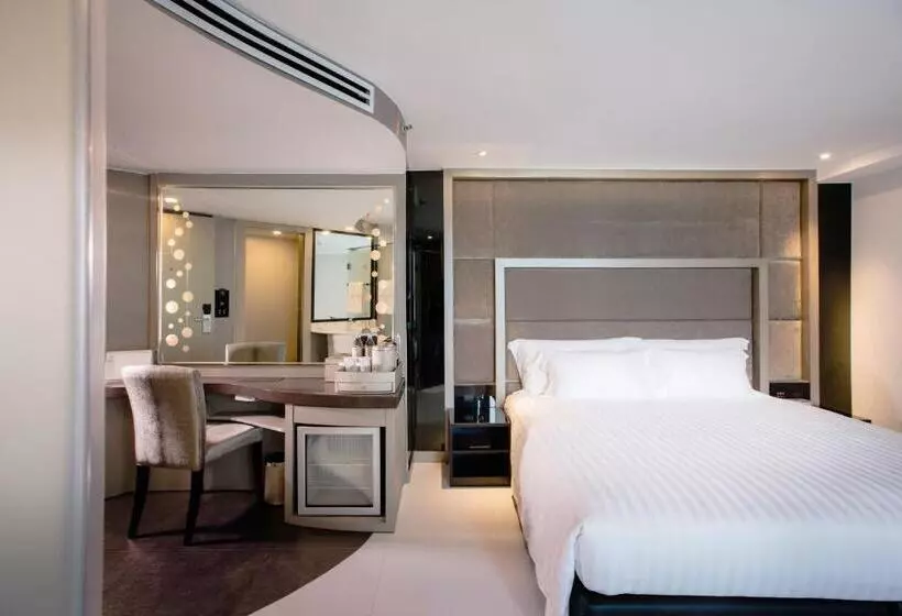 デラックスルーム, Azure Hotel Pattaya
