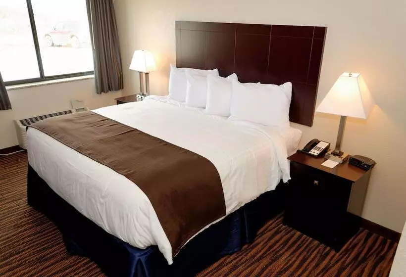身障者適用キングサイズベッドルーム, Cobblestone Inn & Suites   Denison | Oak Ridge