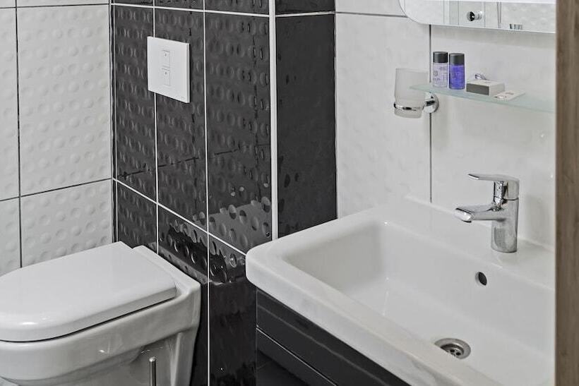 デラックスルーム, Demir Suite