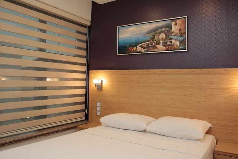 デラックスルーム, Demir Suite