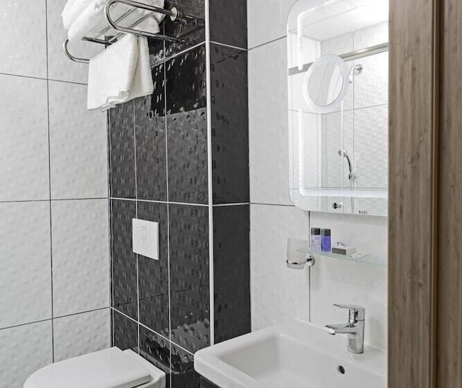 コンフォートトリプルルーム, Demir Suite