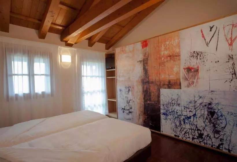 クラシックルーム, Elliot Osteria E Dormire In Collina