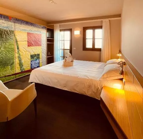 クラシックルーム, Elliot Osteria E Dormire In Collina