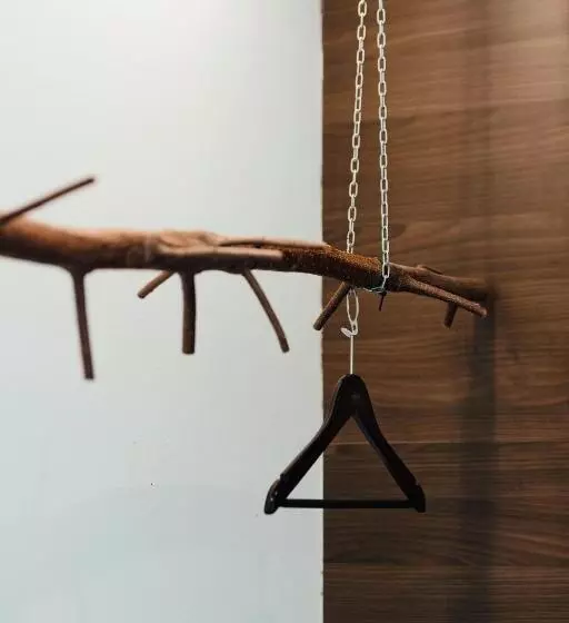 اتاق استاندارد سه نفره, Emporium