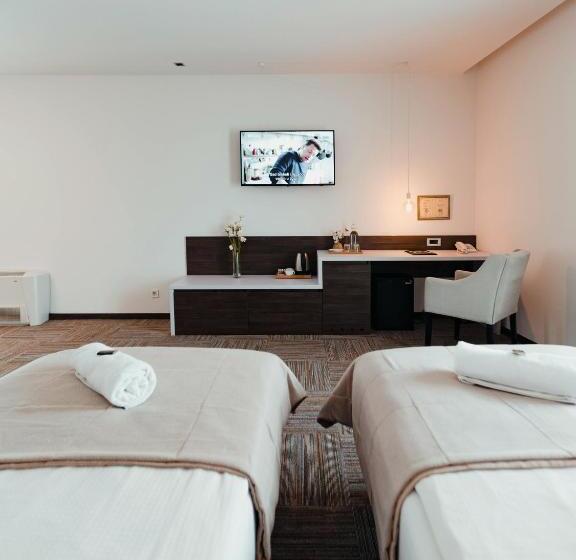 اتاق استاندارد, Emporium