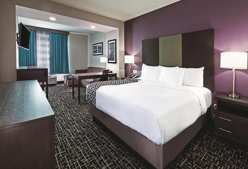 Номер Deluxe Кровать Кинг, La Quinta By Wyndham Claremore