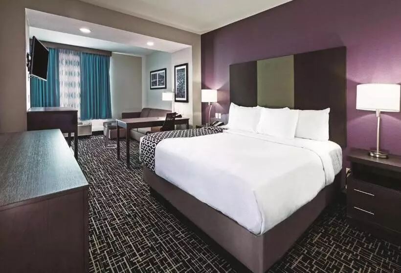 キングサイズベッドのデラックスルーム, La Quinta By Wyndham Claremore