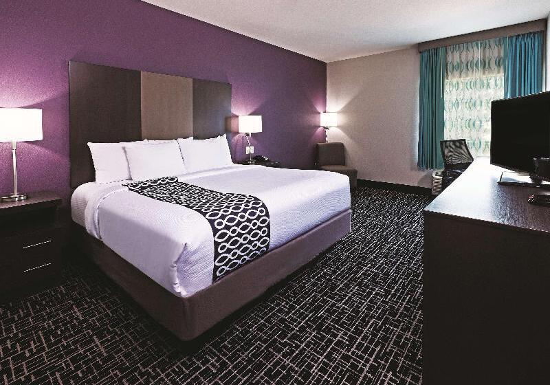 غرفة قياسية سرير كينج, La Quinta By Wyndham Claremore