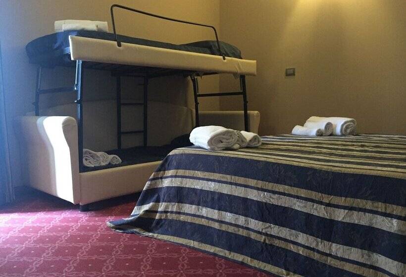 اتاق استاندارد چهار تخته, Miami