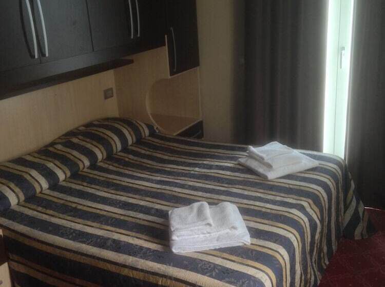 اتاق استاندارد چهار تخته, Miami