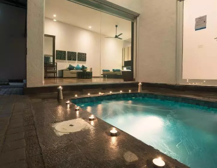 リバービュースイート, Palmstone Retreat