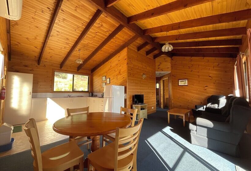 منزل غرفتين نوم, Silver Ridge Retreat