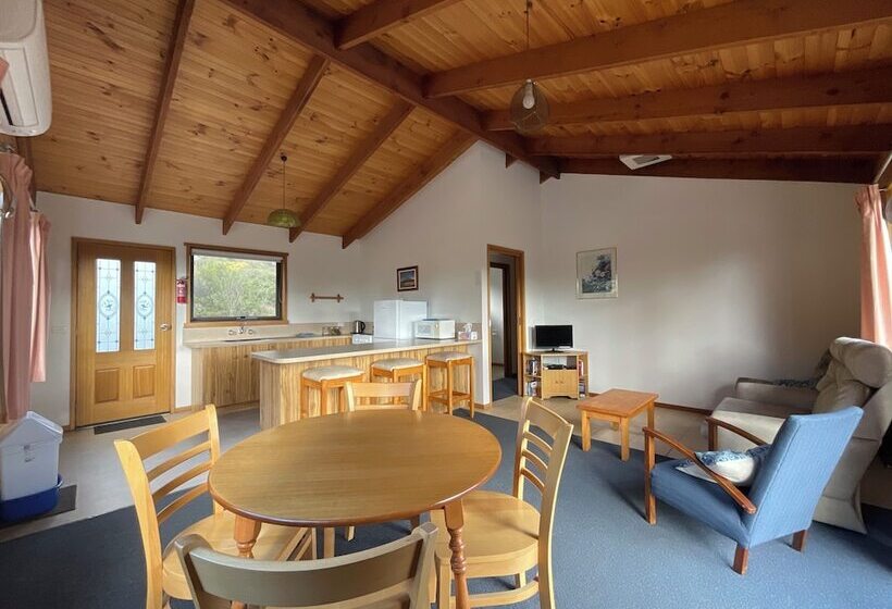 منزل غرفتين نوم, Silver Ridge Retreat