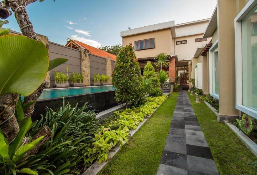 Номер Deluxe, Svarna Suites Seminyak