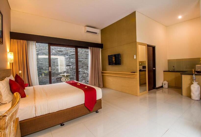 Полулюкс, Svarna Suites Seminyak