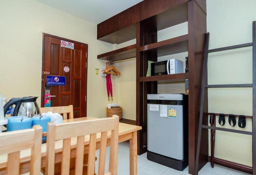 חדר סטנדרט לשלושה עם מרפסת, Talay Sai @ Thung Wua Laen