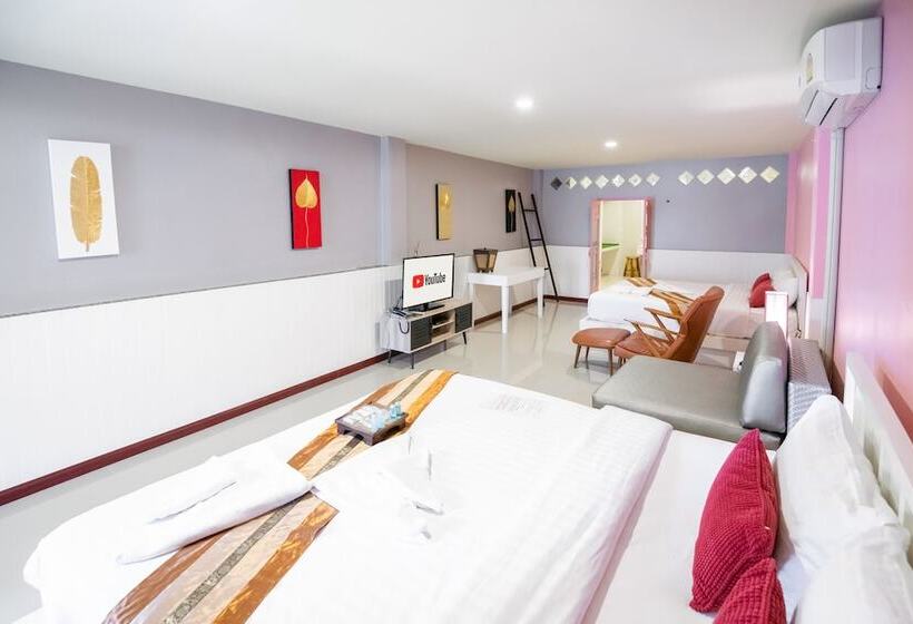 חדר אקזקיוטיב משפחתי, Talay Sai @ Thung Wua Laen