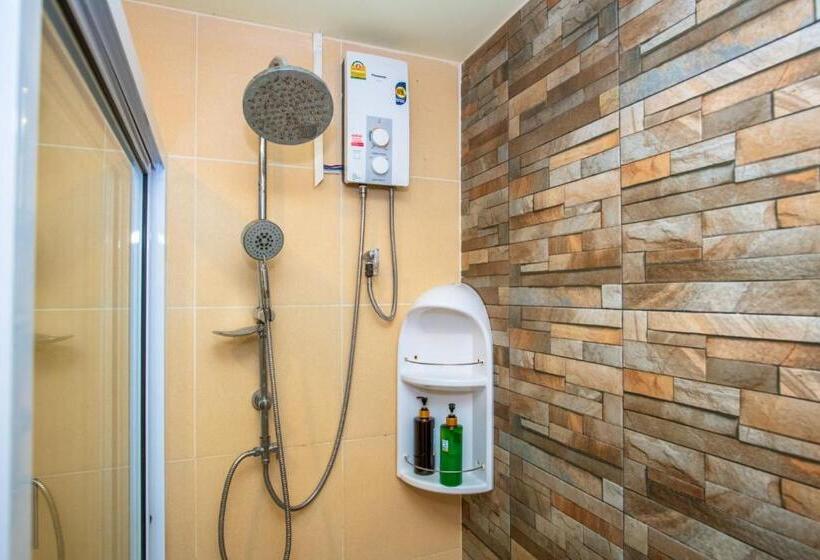 חדר סטנדרט לארבעה, Talay Sai @ Thung Wua Laen