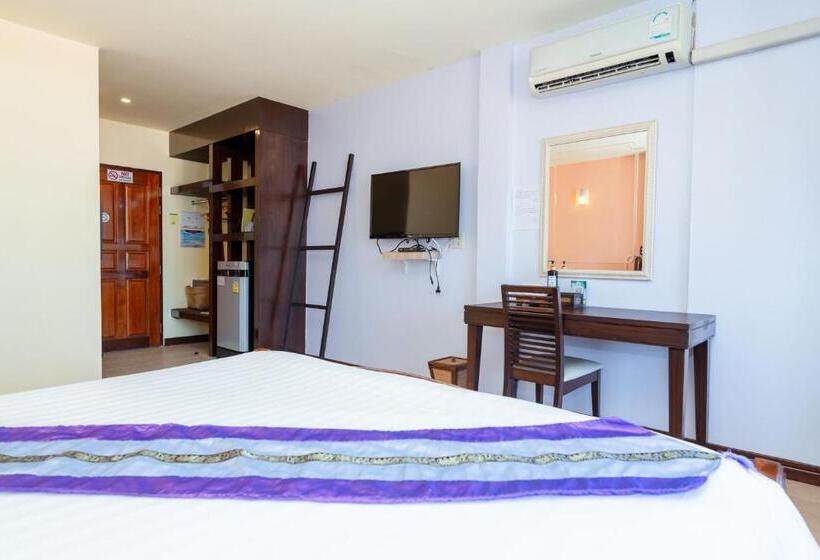 חדר סטנדרט נוף לים עם מרפסת, Talay Sai @ Thung Wua Laen