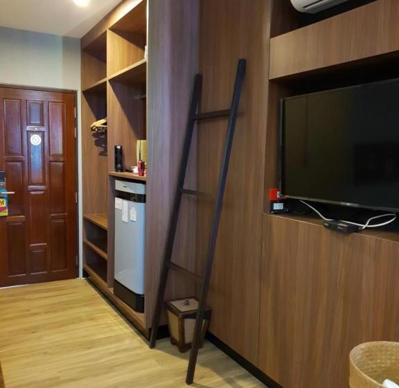 חדר סטנדרט נוף לים עם מרפסת, Talay Sai @ Thung Wua Laen