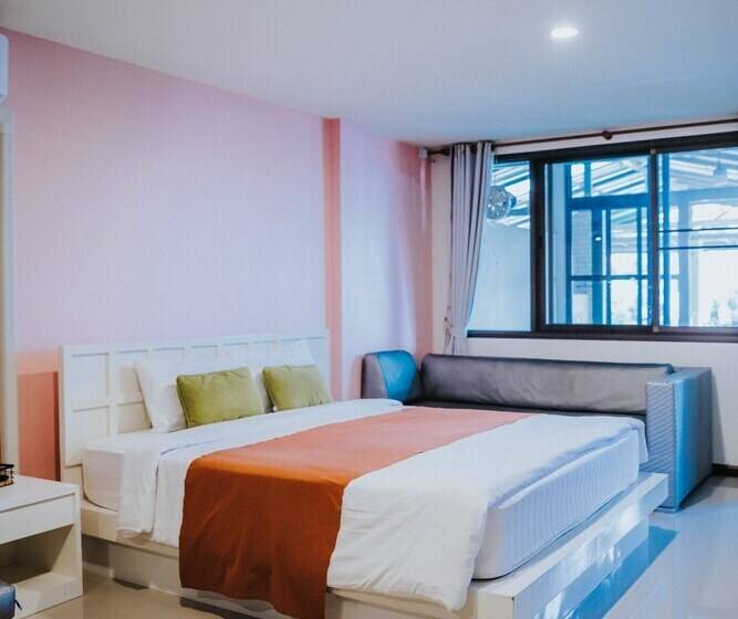 חדר אקזקיוטיב משפחתי, Talay Sai @ Thung Wua Laen