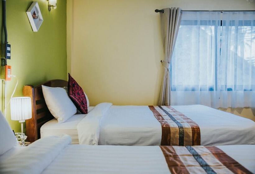 חדר אקונומי לארבעה, Talay Sai @ Thung Wua Laen