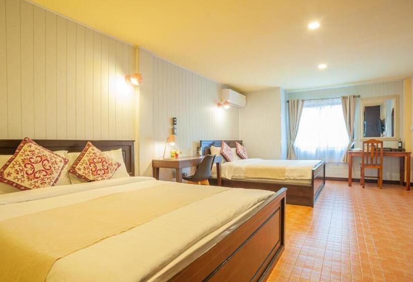 חדר אקונומי לארבעה, Talay Sai @ Thung Wua Laen