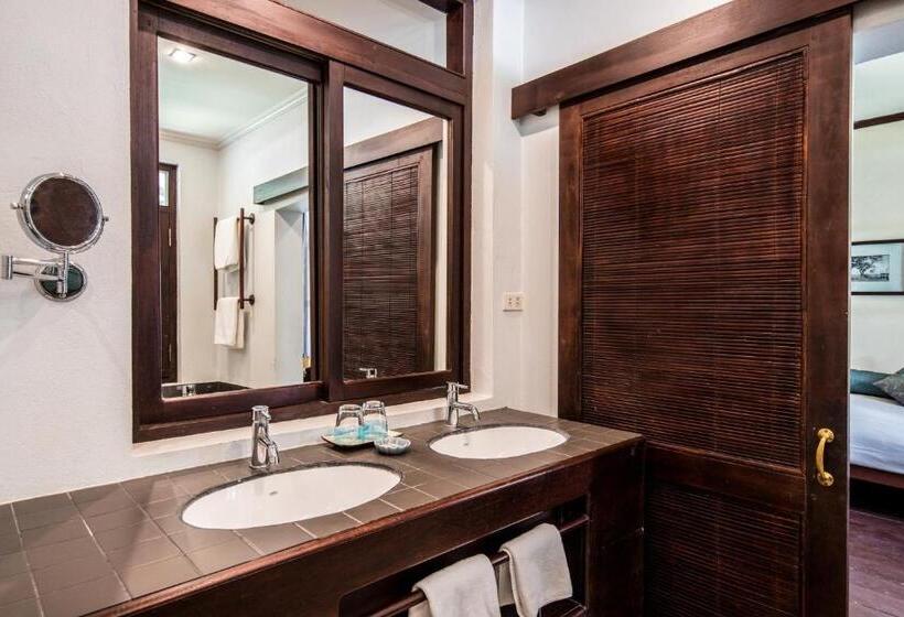 Deluxe room with river view, The Apsara Rive Droite