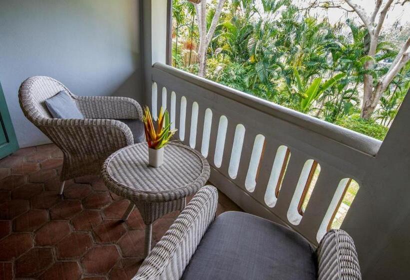 Deluxe room with river view, The Apsara Rive Droite