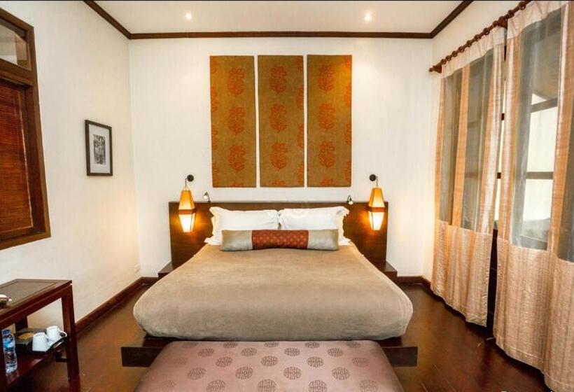 Deluxe room with river view, The Apsara Rive Droite