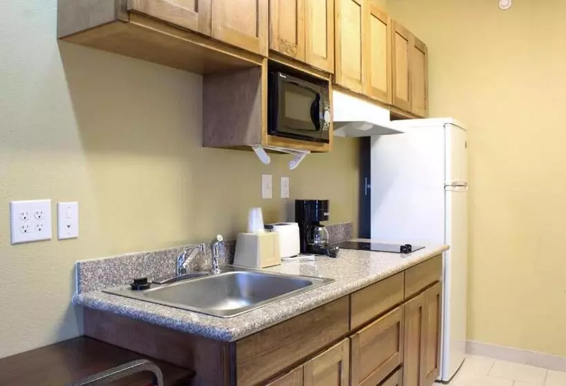 キングサイズベッドのスイートルーム, Texas Bungalows Hotel & Hotel Que At Lakeline Austin Cedar Park