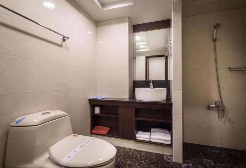 اتاق استاندارد سه نفره, Twinstar