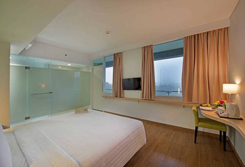 Номер Superior, Whiz Prime Hotel Pajajaran Bogor