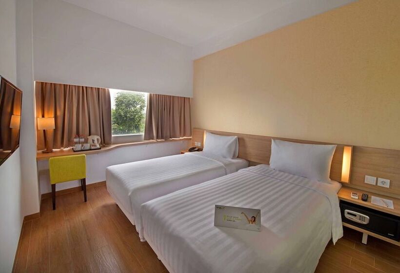 Номер Стандарт, Whiz Prime Hotel Pajajaran Bogor