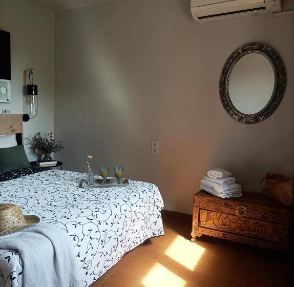 جناح مزود بتراس, La Masia Costa Brava