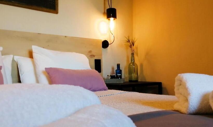 جناح مزود بتراس, La Masia Costa Brava