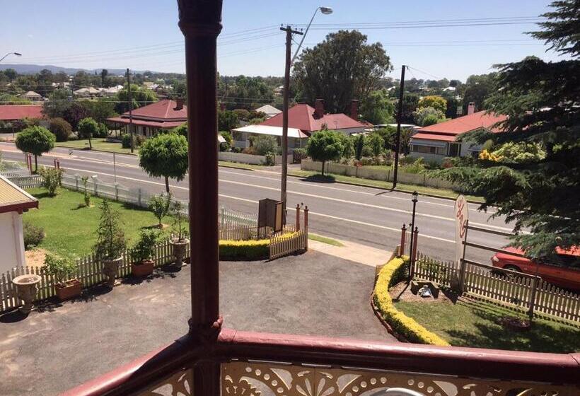 חדר סטנדרט לשלושה, Historic Stannum House