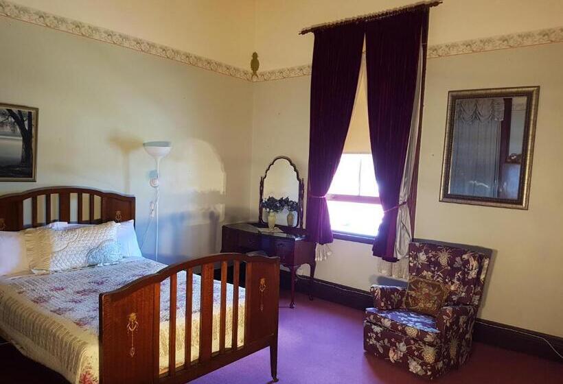 חדר סטנדרט לשלושה, Historic Stannum House