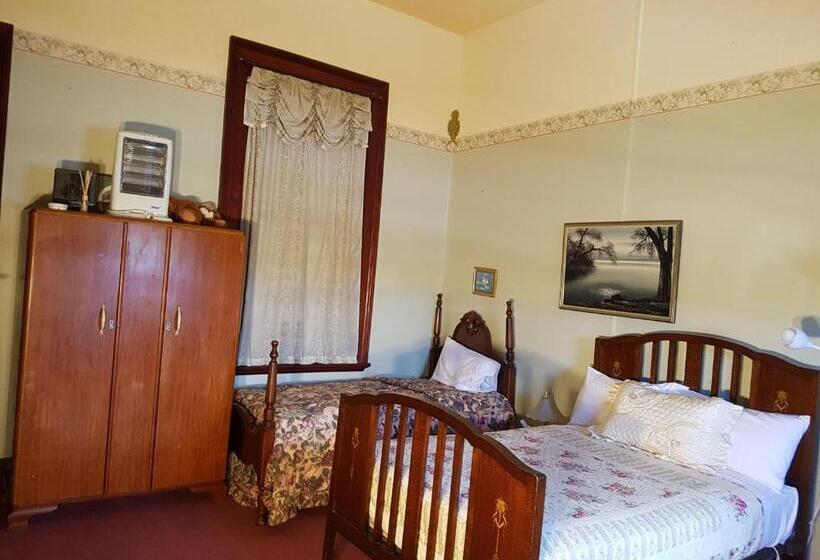 חדר סטנדרט לשלושה, Historic Stannum House