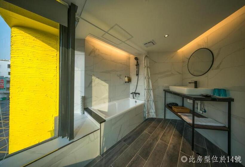 اتاق سوپریور با تخت بزرگ, Watermark Hotel The Harbour