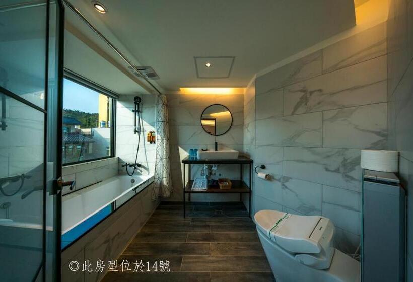 اتاق سوپریور با تخت بزرگ, Watermark Hotel The Harbour