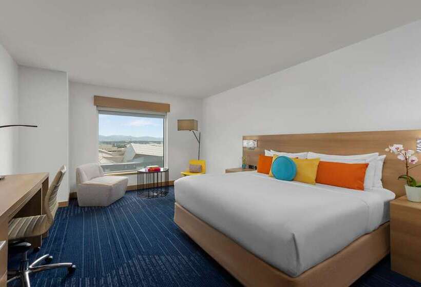 스탠다드 룸 킹사이즈 침대, The Art Hotel Denver, Curio Collection By Hilton