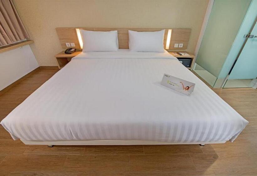 Номер Стандарт, Whiz Prime Hotel Pajajaran Bogor