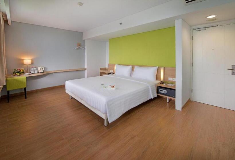 Номер Superior, Whiz Prime Hotel Pajajaran Bogor