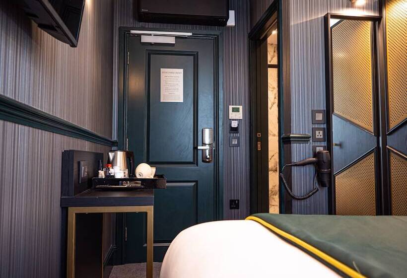 اتاق لوکس, Hyde Park Green