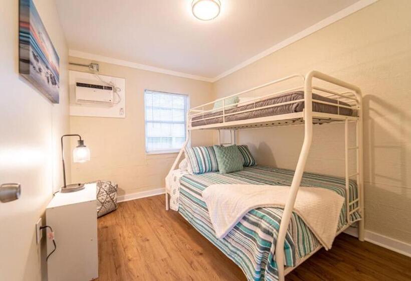 غرفة كومفورت ثلاثية, Bahama Breeze Suites