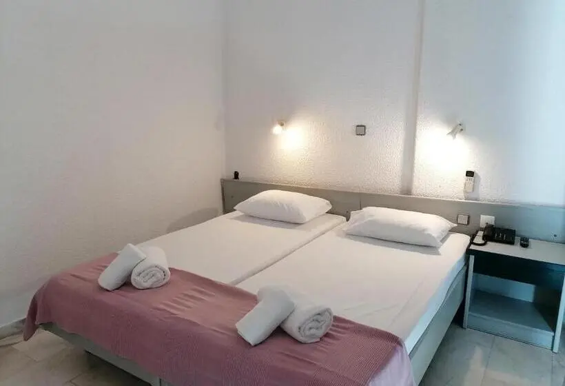 Chambre Standard Vue Jardin, Pieria Mare