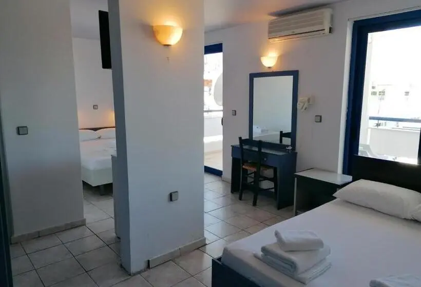 Chambre Familiale Vue Jardin, Pieria Mare